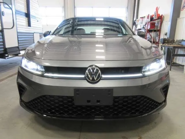 Volkswagen Jetta 2025 photo 3