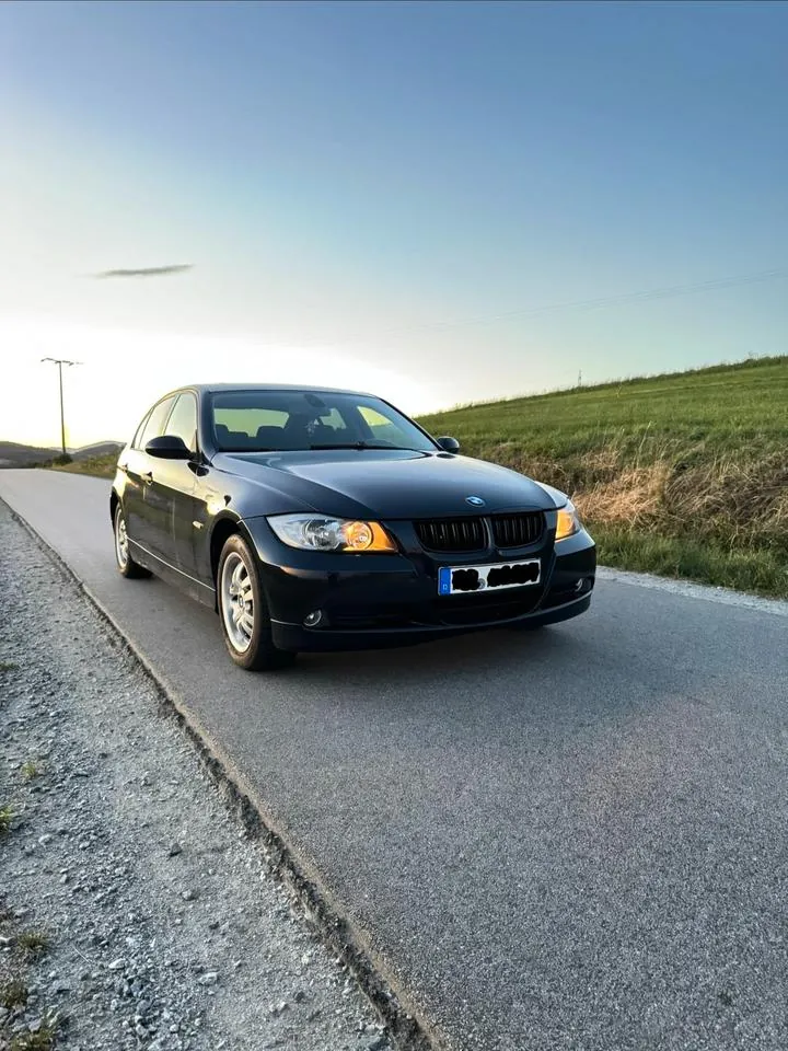 BMW 320I