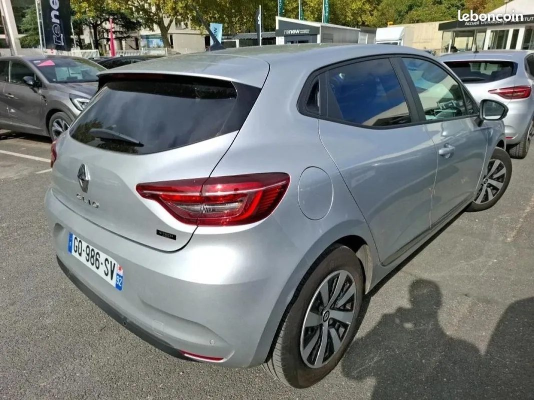 Renault Clio 2023 photo 2