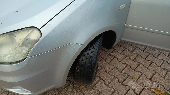Ford C-Max 2010 photo 5
