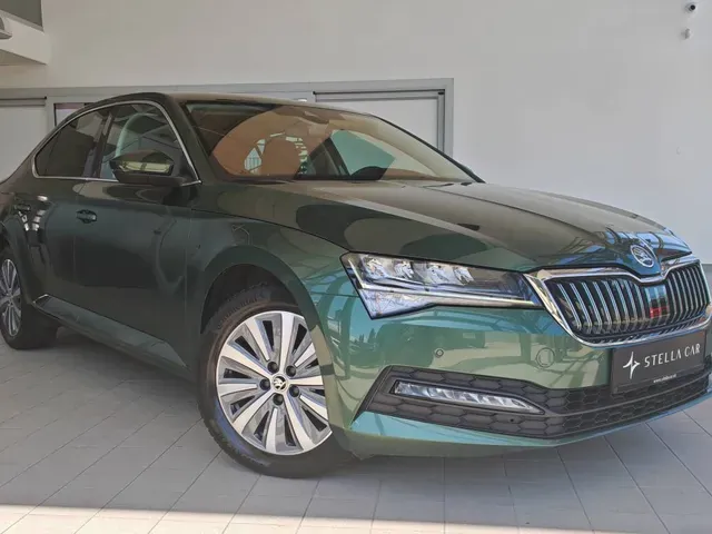 Skoda Superb 2021 photo 2