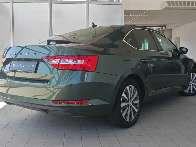 Skoda Superb 2021 photo 3