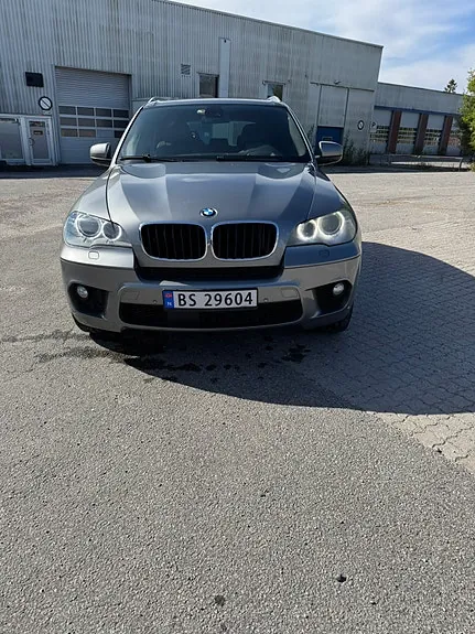BMW X5 2011 photo 2