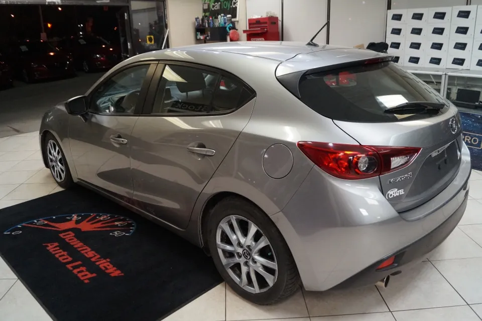 Mazda Mazda3 2015 photo 3