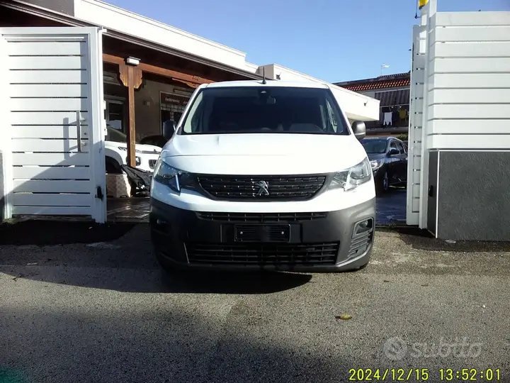 Peugeot Partner 2020 photo 2