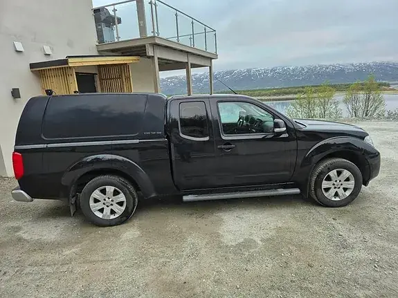Nissan Navara 2011 photo 4