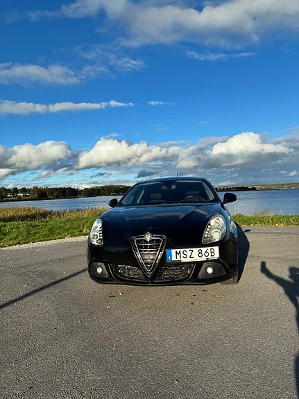 Alfa Romeo Giulietta 2011 photo 4
