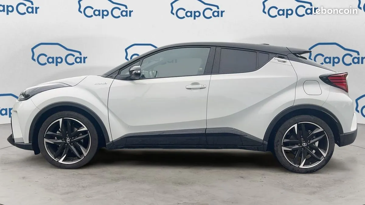 Toyota C-Hr 2021 photo 2