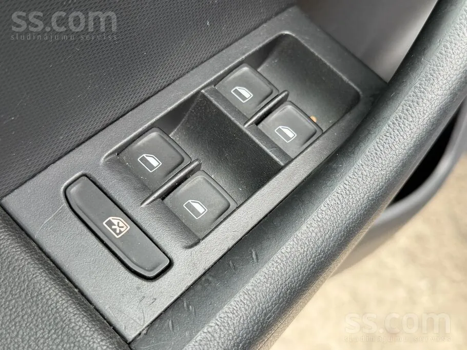 Skoda Rapid 2015 photo 5