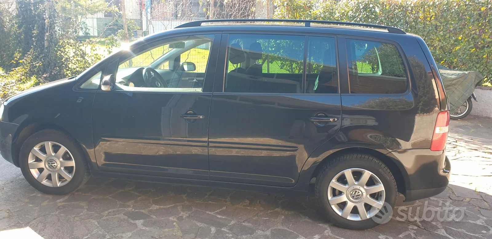 Volkswagen Touran 2004 photo 3