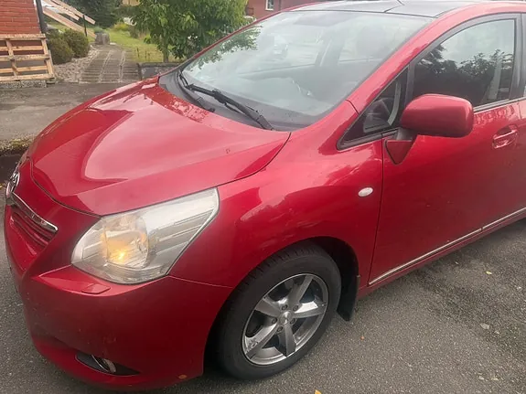 Toyota Verso 2011 photo 2