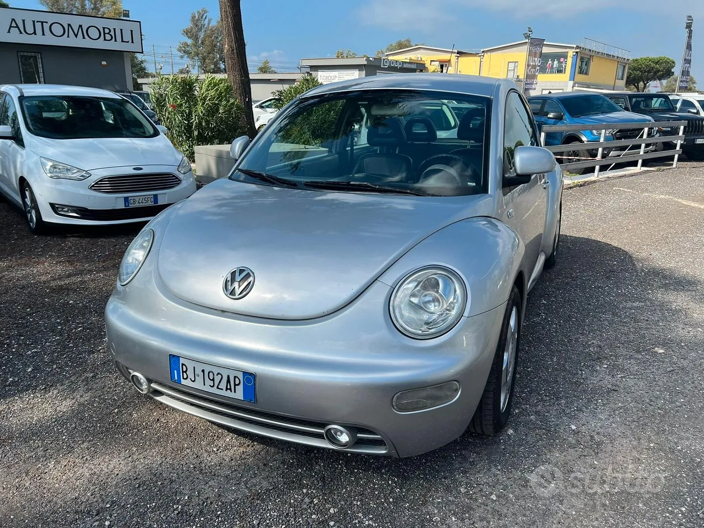 Volkswagen New Beetle 2000 photo 2