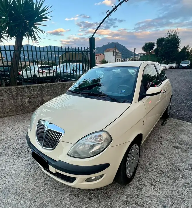 Lancia Ypsilon 2005 photo 2