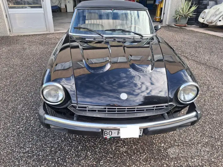 Fiat 124 Spider