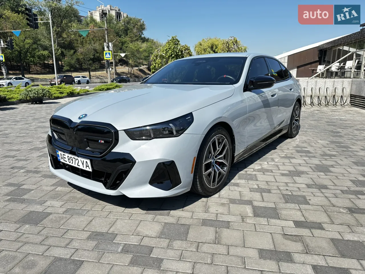BMW I5