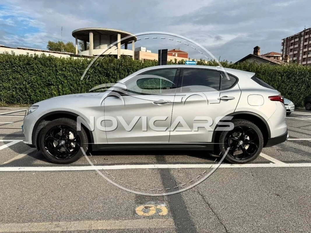 Alfa Romeo Stelvio 2018 photo 4