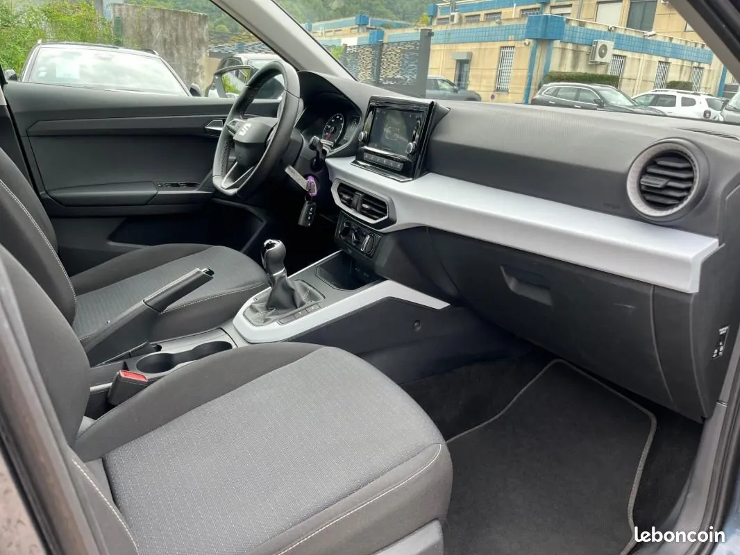 Seat Arona 2023 photo 3