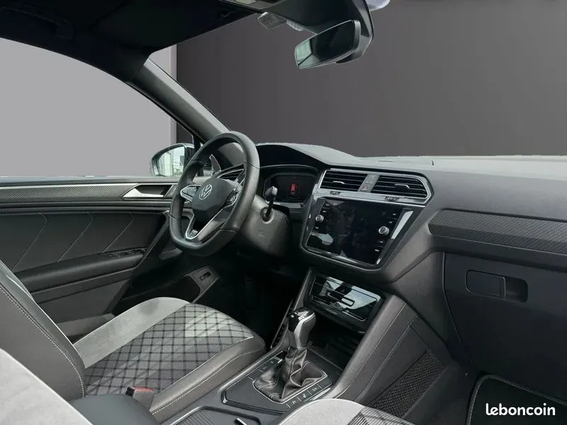 Volkswagen Tiguan Allspace 2024 photo 4