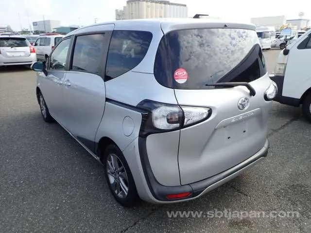 Toyota Sienta G 2016 photo 3