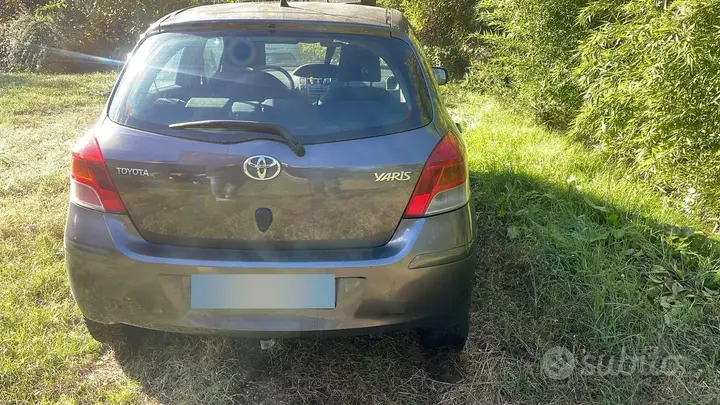 Toyota Yaris 2009 photo 3