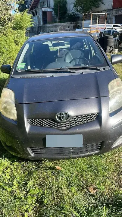 Toyota Yaris 2009 photo 2