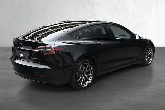 Tesla Model 3 2022 photo 5