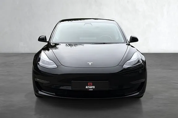 Tesla Model 3 2022 photo 3