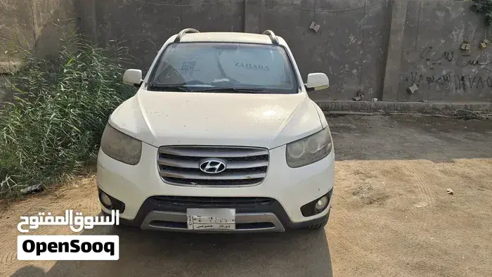 Hyundai Santa Fe 2012 photo 2