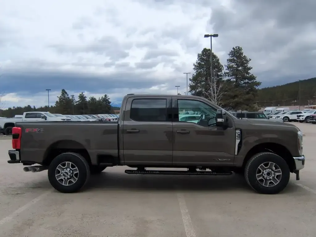 Ford F 350 2026 photo 2