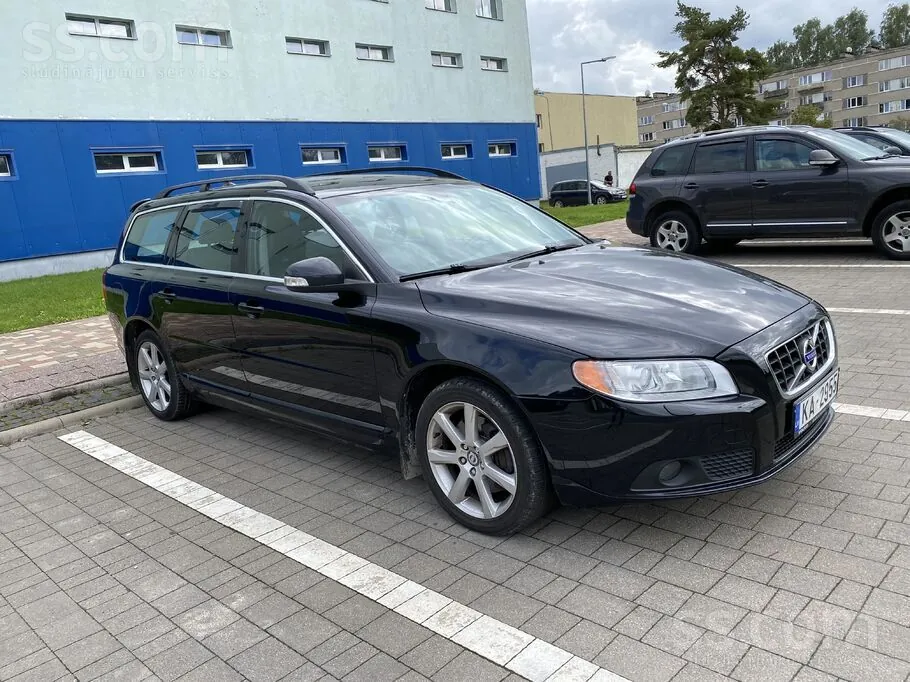 Volvo V70 2011 photo 2