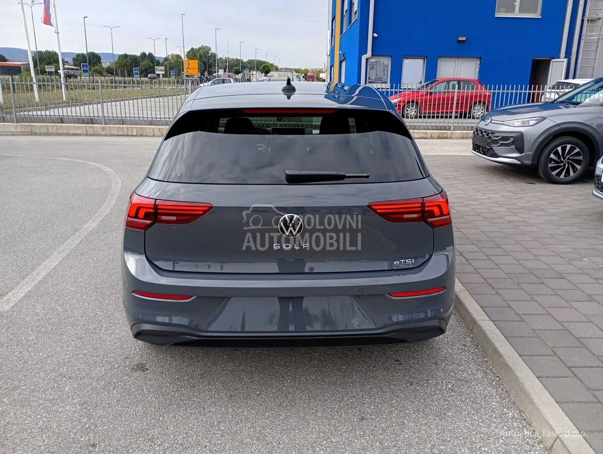 Volkswagen Golf 2026 photo 4