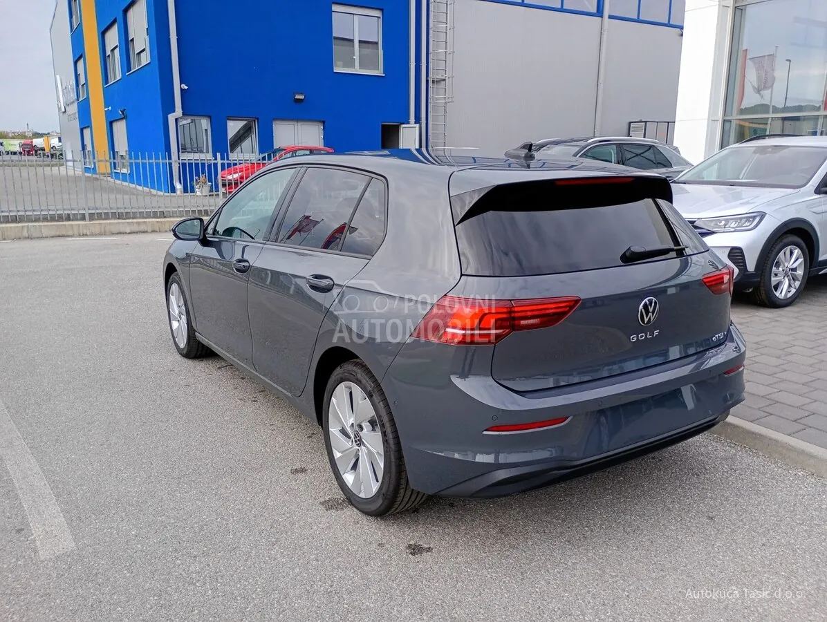 Volkswagen Golf 2026 photo 3