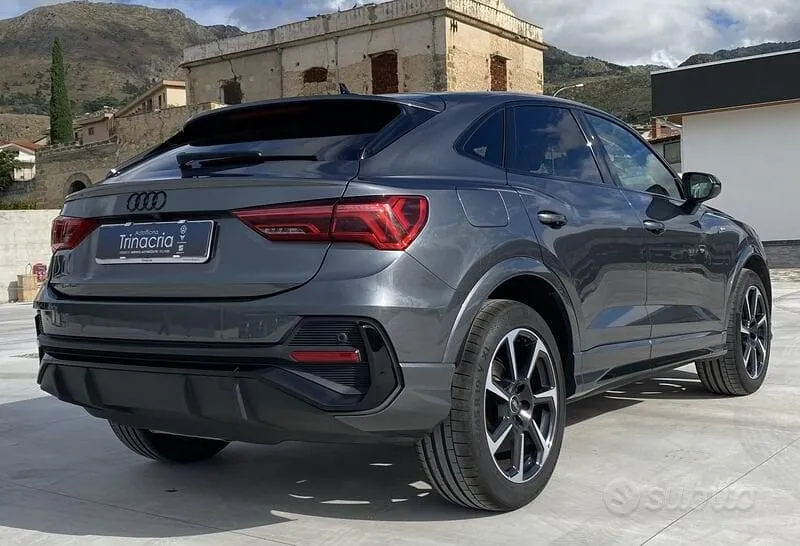 Audi Q3 2022 photo 4