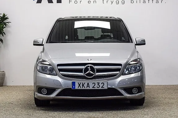 Mercedes-Benz B180 2015 photo 3
