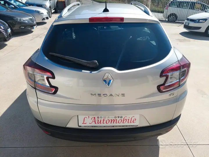 Renault Megane 2010 photo 4