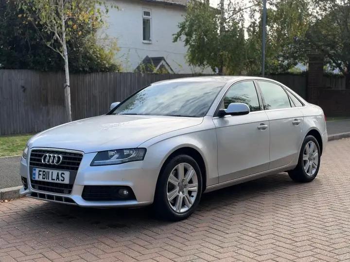 Audi A4 2011 photo 4