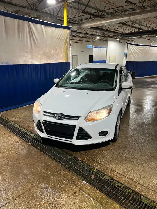 Ford Focus 2014 photo 2