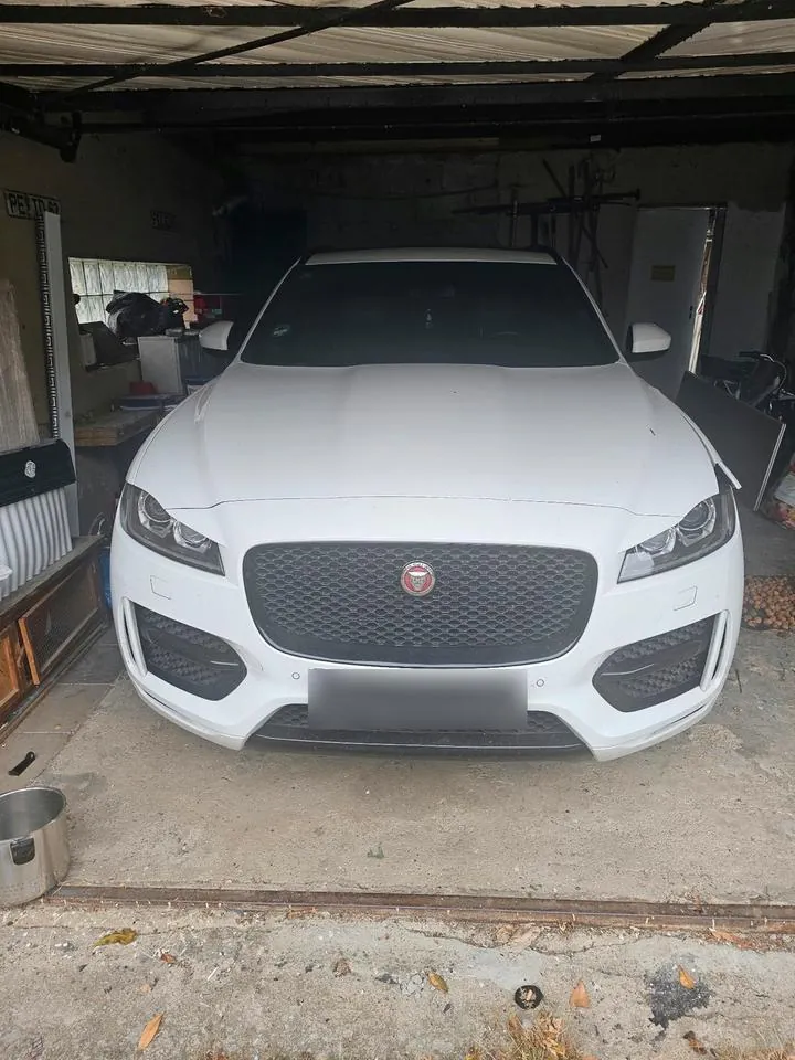 Jaguar F-Pace