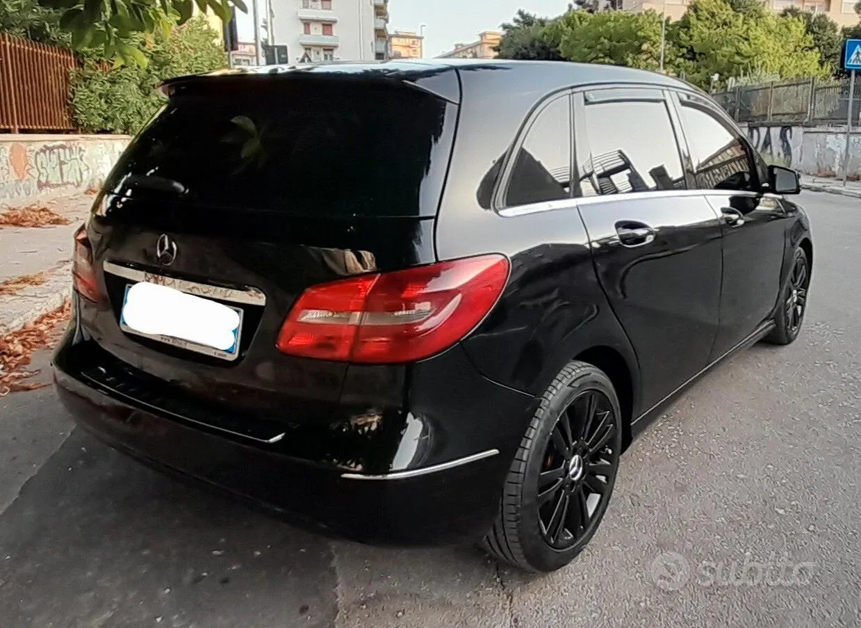 Mercedes-Benz B 180 Cdi Executive 2013 photo 4