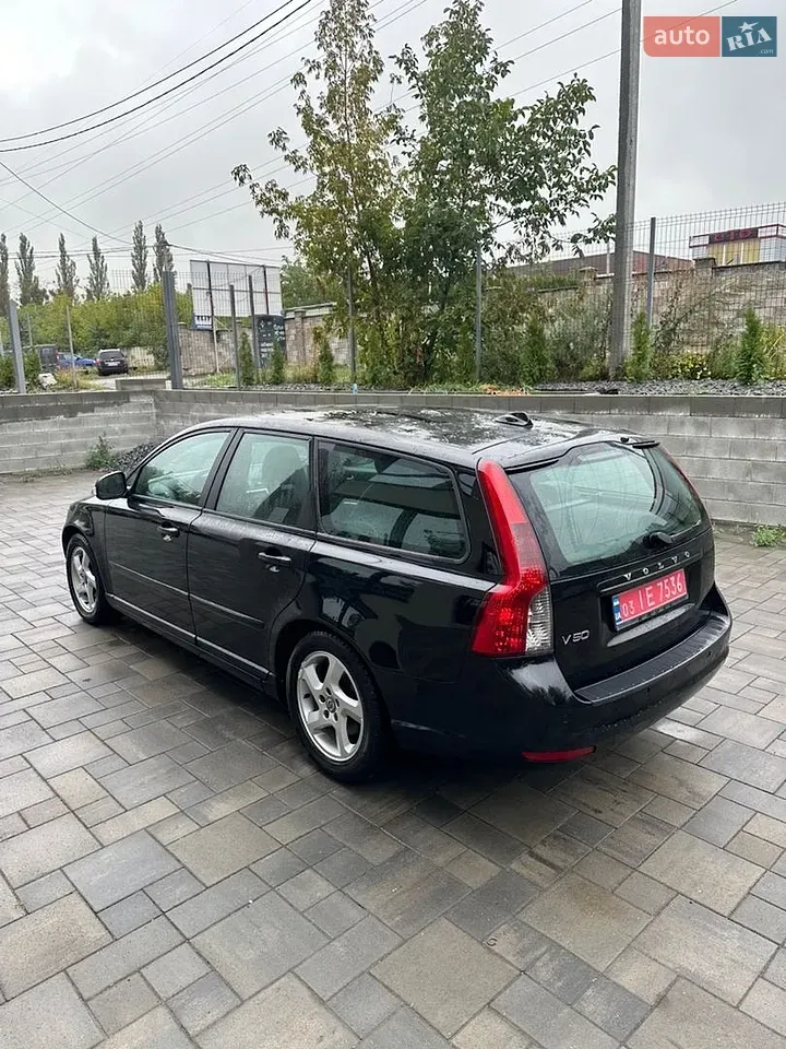 Volvo V50 2012 photo 5