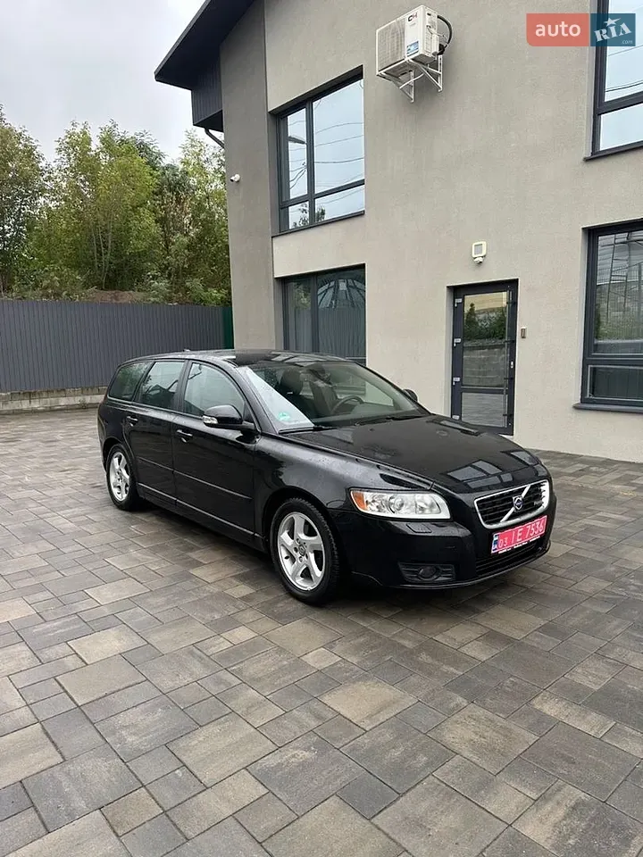 Volvo V50