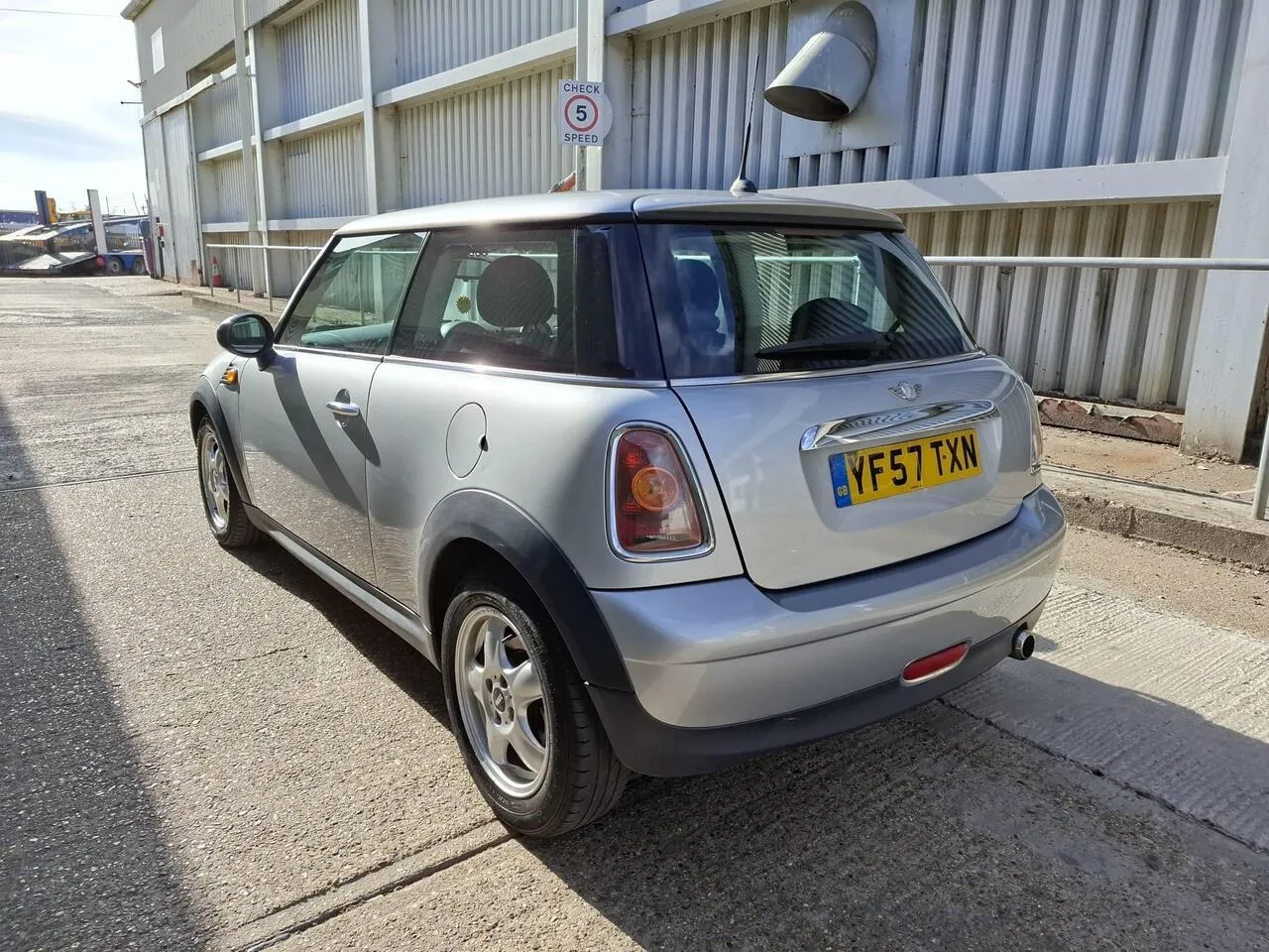 Mini One 2007 photo 4
