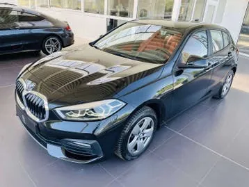 BMW 1 Series 2023 photo 2