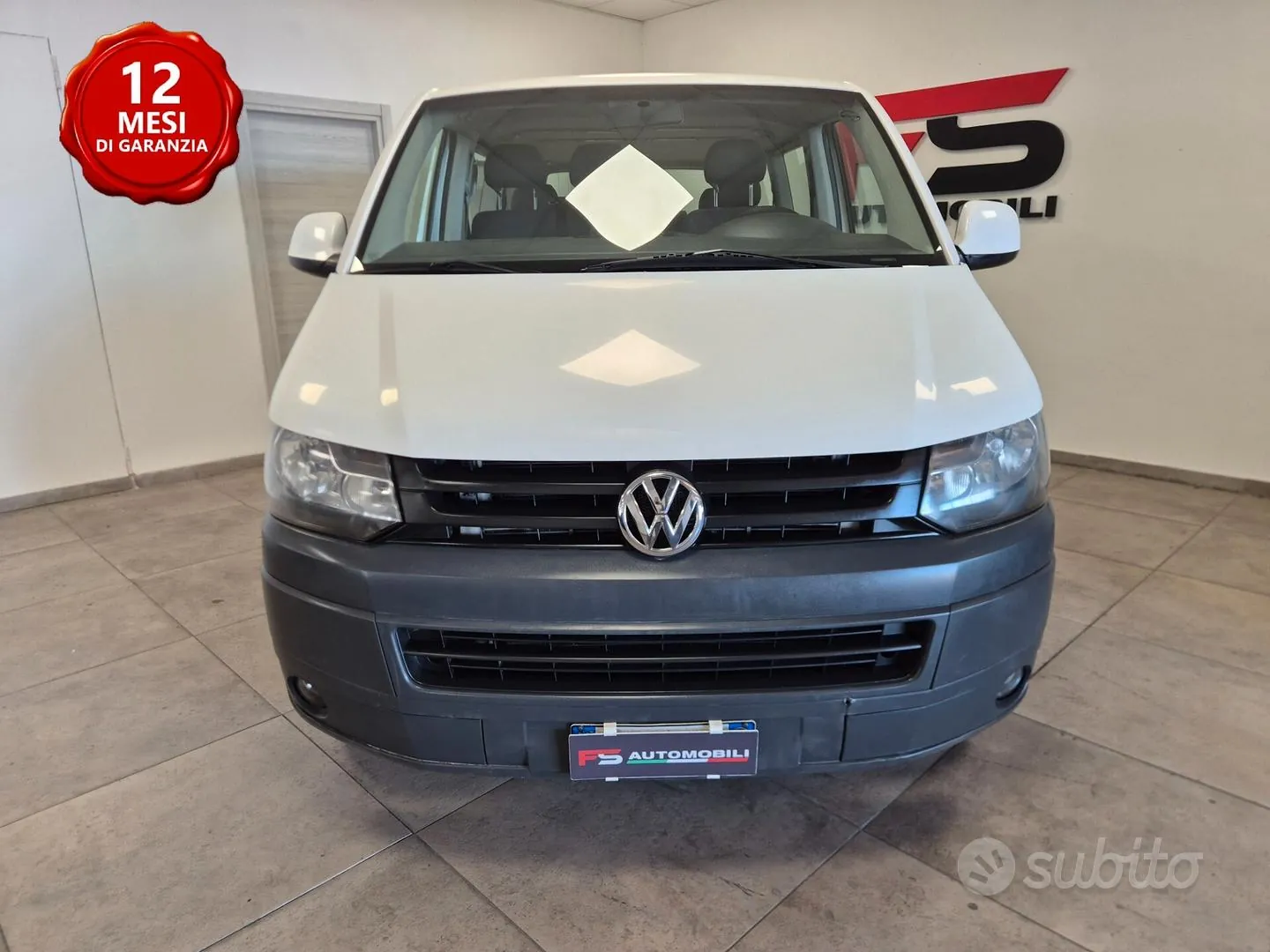 Volkswagen Transporter Caravelle 2011 photo 2