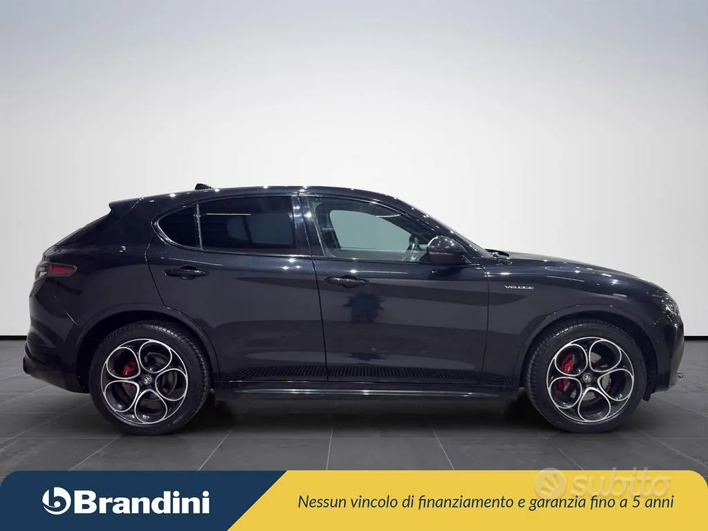 Alfa Romeo Stelvio 2023 photo 5