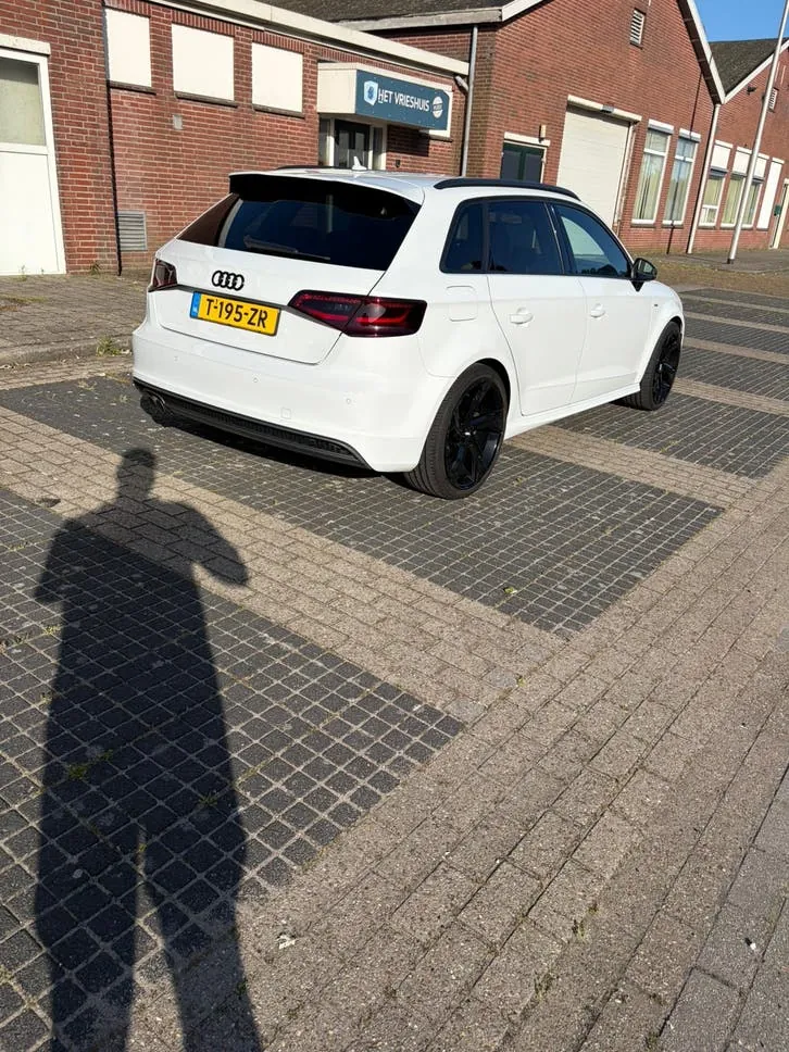 Audi A3 2013 photo 3