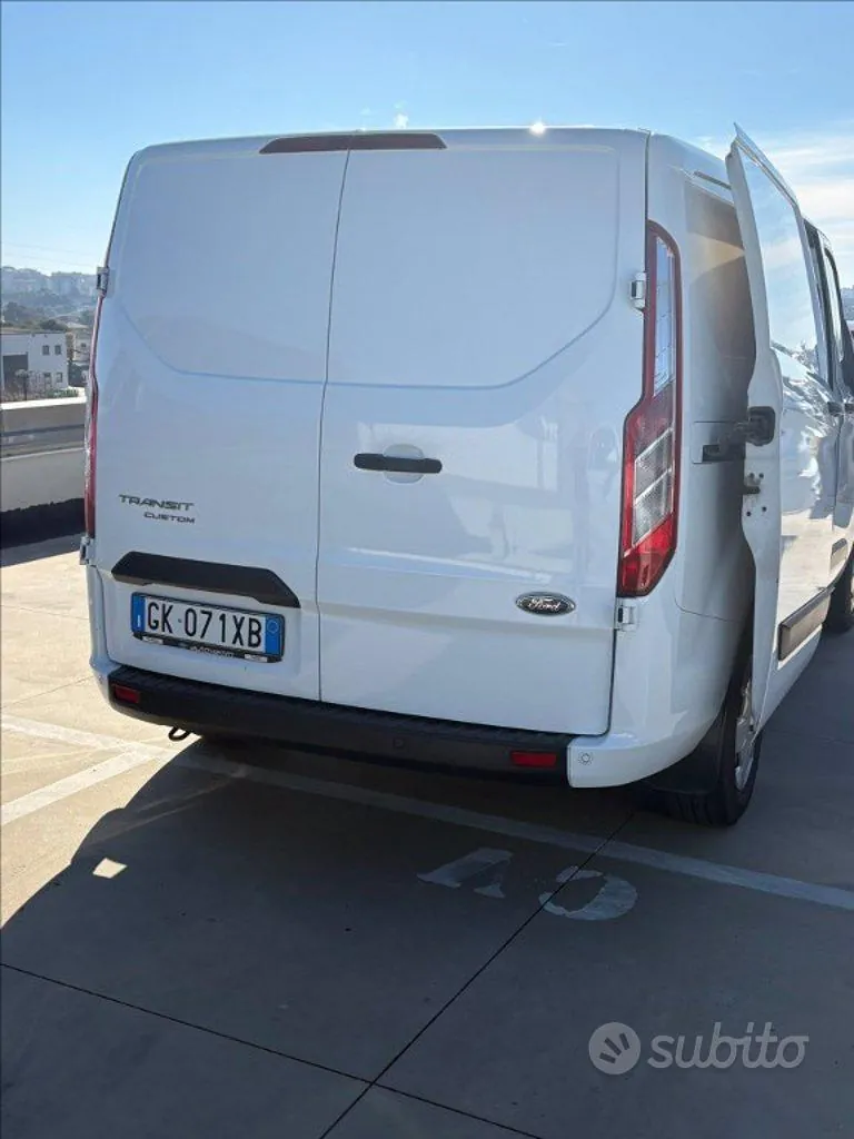 Ford Transit Custom 2023 photo 2