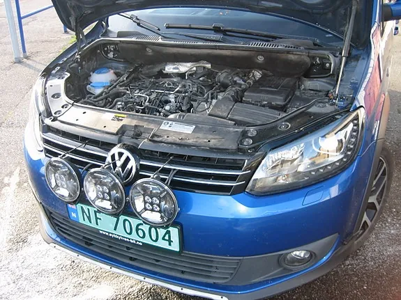 Volkswagen Caddy Cross 2015 photo 4