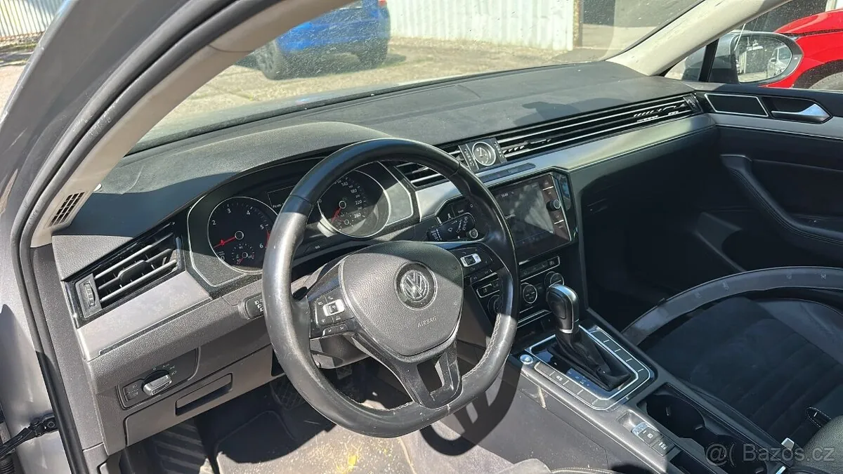 Volkswagen Passat 2018 photo 5