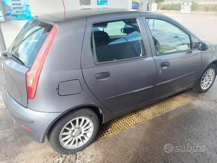 Fiat Punto 2004 photo 3